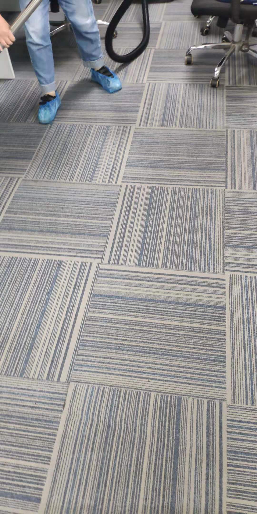 合肥办公司地毯清洗：让您的办公室焕然一新